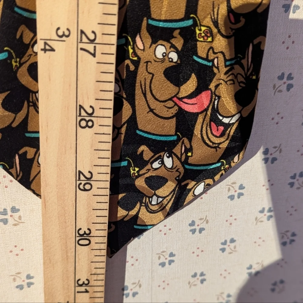 🤎 Scooby Doo Burgundy Tie 1997 Hanna Barbara Cartoon Network Vintage